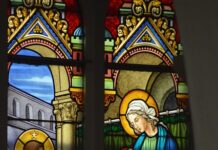 Jakie warunki trzeba spełnić aby otrzymać świadczenie pielęgnacyjne?