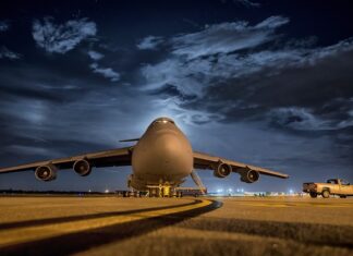 Ile się leci samolotem z Polski do Nowej Zelandii?